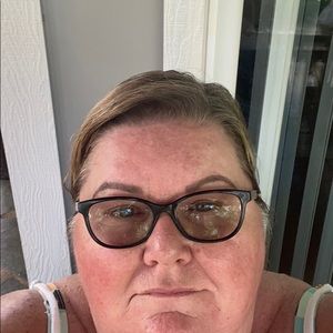 Meet your Posher, Lucy